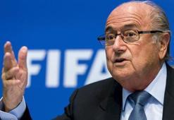 Blatter, "Futbolla, Kıbrıs'ı birleştirmek istiyoruz"