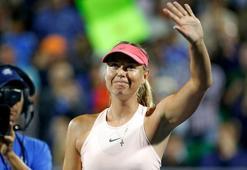 Maria Sharapova korta galibiyetle döndü
