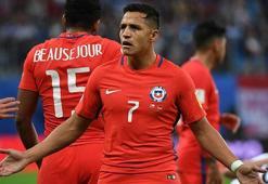 Sanchez Arsenal'de kalıyor