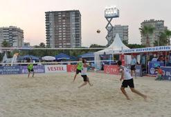 Uluslararası Plaj Voleybolu heyecanı Mersin'i sardı