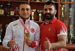 Eşi teşvik etti, altın madalya geldi