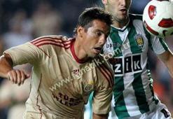 UEFA.com Baros'u övdü