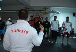 Milli sporcular KUDO MMA Dünya Şampiyonası için Torbalı'da kampta