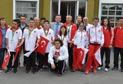 Özeller Portekiz'i fethetti