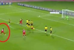 Süper Lig'in eski yıldızından muhteşem frikik golü!