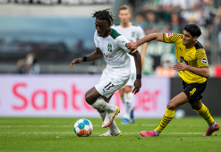 BeÅiktaÅ'ın rakibi Borussia Dortmund, Mönchengladbach deplasmanında kayıp