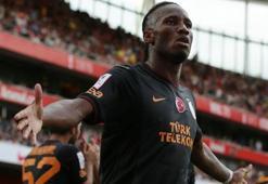 Drogba tarihe geçti