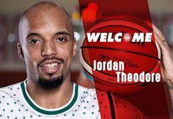 Jordan Theodore, EA7 Emporio Armani Milano'da