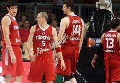 12 Dev Adam'dan kötü prova: 77-80