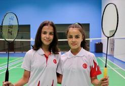 Badmintonun ikizleri ay yıldızlı formayla Avrupa'da raket sallayacak