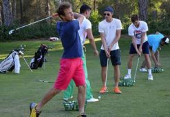Tenisçiler golfte hünerlerini sergiledi