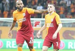 Marcao ile Kerem yeniden aynı anda sahada! Tribünlere birlikte gittiler...