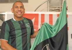 Kahe Denizlispor'la anlaştı