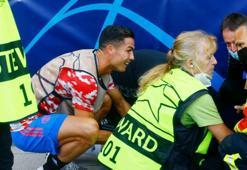 Ronaldo özür diledi! Isınma esnasında şutu güvenlik görevlisini devirdi...