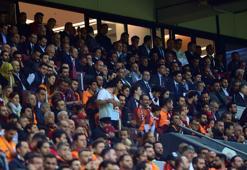 Bakan Mehmet Kasapoğlu ve Lucescu da maçı izledi
