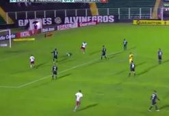 Kaleci, hatalı gol yedi, taksiyle maçı terketti!