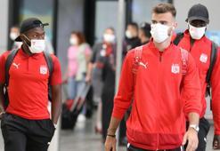 Sivasspor, Fenerbahçe maçı için İstanbul'da kampa girdi