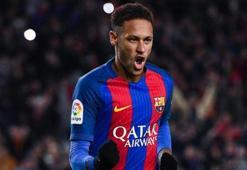 Neymar güzel modeli evinde ağırladı!