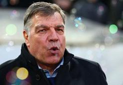 Sam Allardyce, Crystal Palace'tan ayrıldı