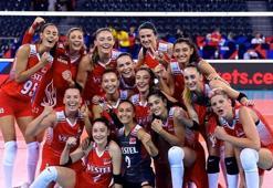 Türkiye - Polonya voleybol maçı sonucu: 3-0 | Yarı finaldeyiz...