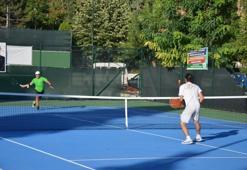 Demirci Akıncıları Tenis Cup turnuvası başladı
