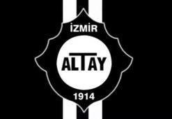Altay, 4 futbolcusuyla imzaladı