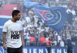Messi Parc des Princes Stadı'na çıktı, yer yerinden oynadı