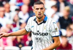 Merih Demiral'ı, futbol okulunda keşfeden antrenörü anlattı