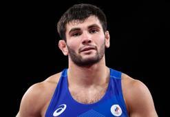 Artur Naifonov, Beslan Katliamı'nın yaralarını olimpiyat madalyasıyla sarmaya çalışıyor