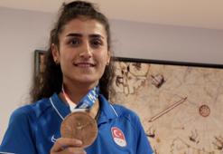 Hatice Kübra İlgün, babasına verdiği sözü tuttu