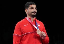 Olimpiyat üçüncüsü Taha Akgül'ün ikinci madalya sevinci
