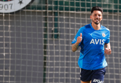 Fenerbahçe'de Jose Sosa takımdan ayrı çalıştı