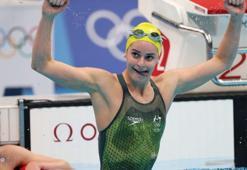 Kaylee McKeown'dan altın madalya