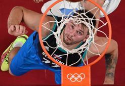 Olimpiyatların 3. gününde erkek ve kadın basketbolunda ikişer maç oynandı