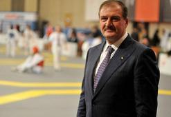 Türkiye Tekvando Federasyonu Başkanı Metin Şahin'in olimpiyat madalyası sevinci