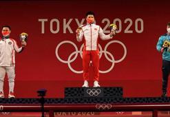 Halterde Çinli Fabin Li olimpiyat rekoru kırdı