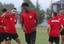Antalyaspor'da Haji Wright ilk antrenmanına çıktı