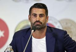Fenerbahçe'yle yollarını ayıran Volkan Demirel'in duygu dolu anları