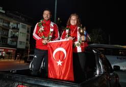 Avrupa üçüncüsü boksöre memleketinde coşkulu karşılama