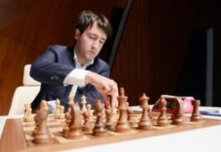 Azerbaycanlı satranç ustası Şehriyar Memmedyarov, Kasparov'u mağlup etti