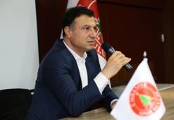 Ümraniyespor'da başkanlığa Tarık Aksar yeniden seçildi