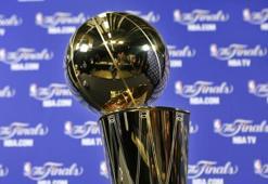 Bucks ikinci, Suns ilk NBA şampiyonluğu için sahaya çıkacak