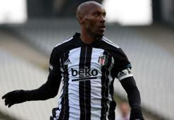 Beşiktaş, Atiba Hutchinson ile 1 yıllık anlaşma sağladı