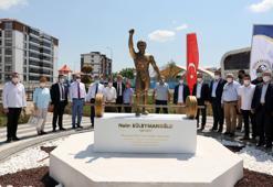 Edirne'de Naim Süleymanoğlu'nun heykelinin bulunduğu park açıldı