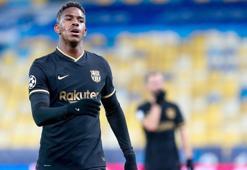 Leeds United, Barcelona'dan Junior Firpo'nun peşinde