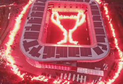 Slavia Prag taraftarlarından muhteşem kutlama!