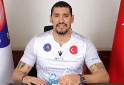 Halkbank, Kübalı voleybolcu Hernandez ile sözleşme yeniledi