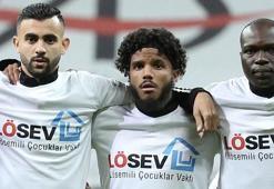 Ghezzal, Rosier ve N'Koudou Aboubakar'ı takipten çıktı
