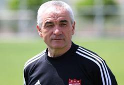 Rıza Çalımbay'dan Beşiktaş açıklaması