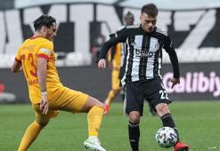 Son dakika! Beşiktaş'ta 4 futbolcu Sergen Yalçın'dan bir şans daha istedi!